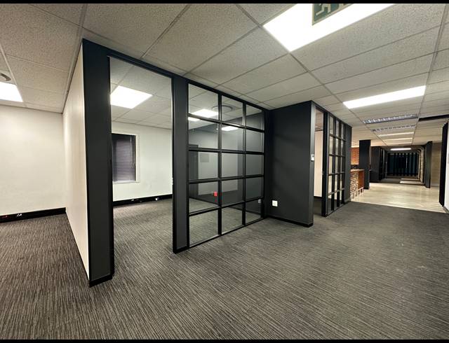 1,627M² OFFICE TO LET IN SANDTON CENTRAL